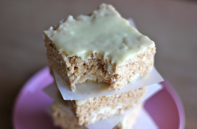 Brown Butter White Chocolate Rice Krispie Treats - How can you ever go wrong with browned butter and a decadent white chocolate glaze?!