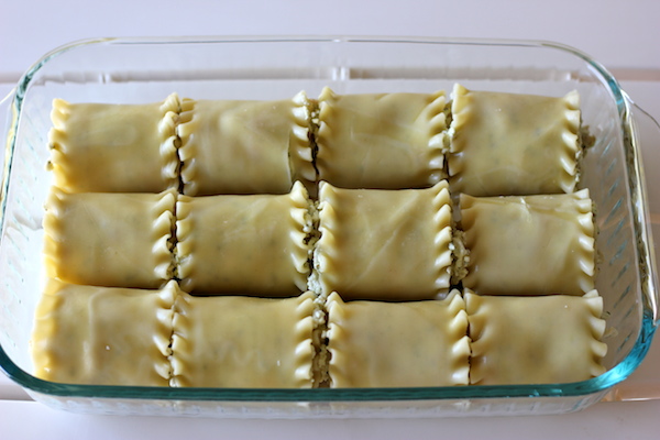 An Honest Review of Damn Delicious' Chicken Pesto Lasagna Roll-Ups