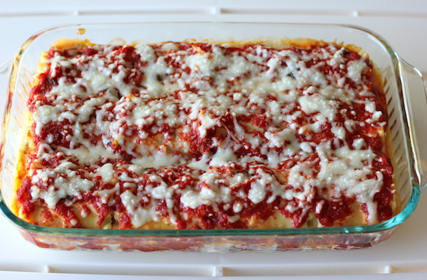 Chicken Pesto Lasagna Roll-Ups - Comfort food in easy single serving form with a cheesy, creamy pesto filling!