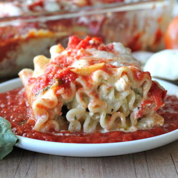 Chicken Pesto Lasagna Roll-Ups - Damn Delicious