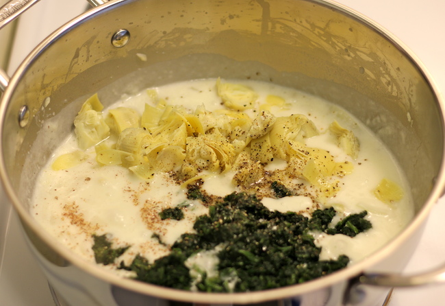 Spinach and Artichoke Dip Pasta - All the flavors of the cheesy, creamy dip in pasta form!