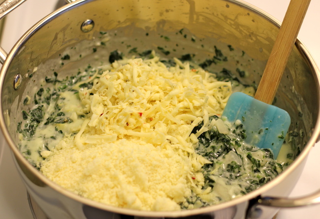 Spinach and Artichoke Dip Pasta - All the flavors of the cheesy, creamy dip in pasta form!