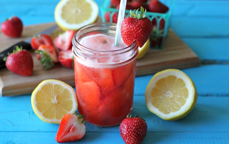 Strawberry Lemonade - Damn Delicious