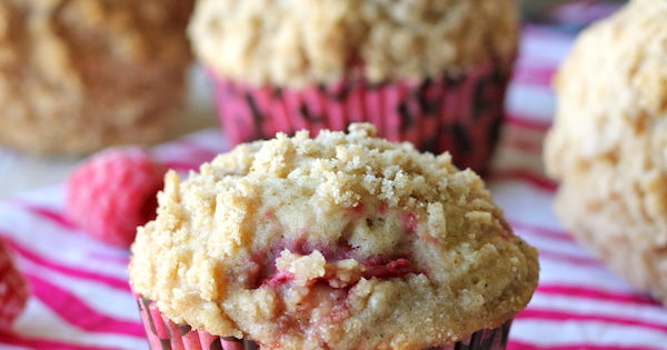 Raspberry Crumb Muffins Damn Delicious