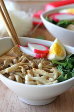 Miso Soup with Vermicelli, Mushrooms and Tofu