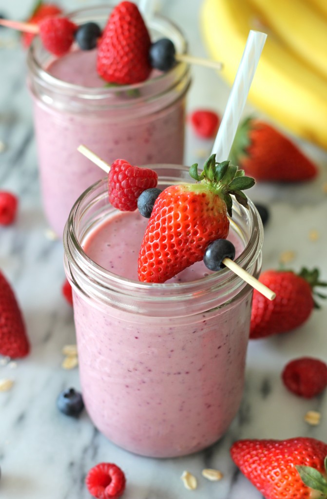 Greek Yogurt Berry Medley Smoothie - Start your day off right with this healthy smoothie chockfull of three types of berries!