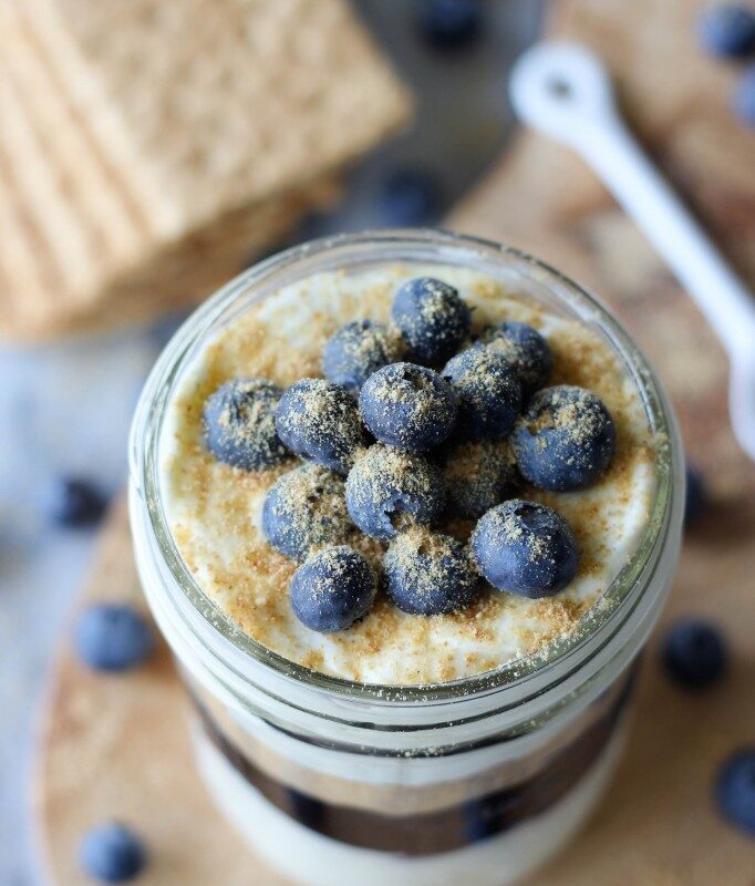 {No Bake} Vanilla Bean Cheesecake Blueberry Pie