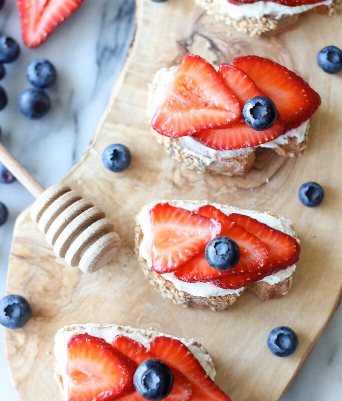 Berry Crostini with Whipped Goat Cheese