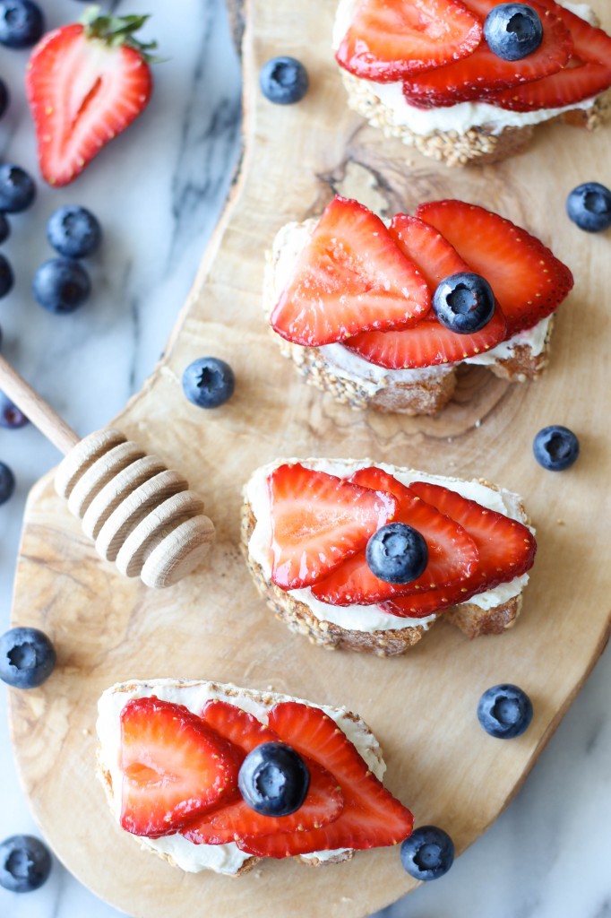 Berry Crostini with Whipped Goat Cheese - Super easy patriotic berry crostini with an incredibly creamy goat cheese spread!