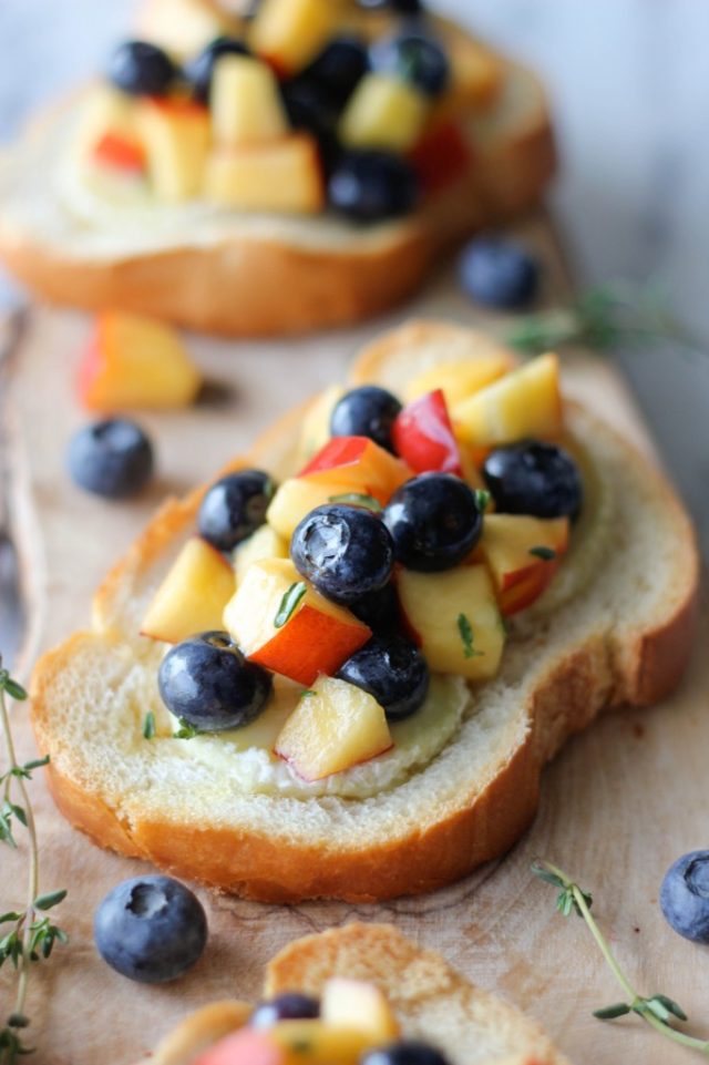 Goat Cheese Crostini with Blueberry and Peach Thyme Salsa Damn Delicious