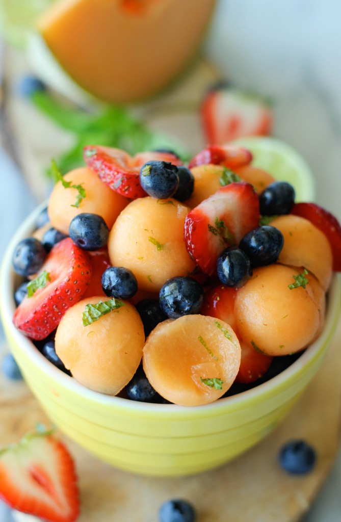 Berry Cantaloupe Salad - A super easy and amazingly refreshing fruit salad - the perfect way to cool down!