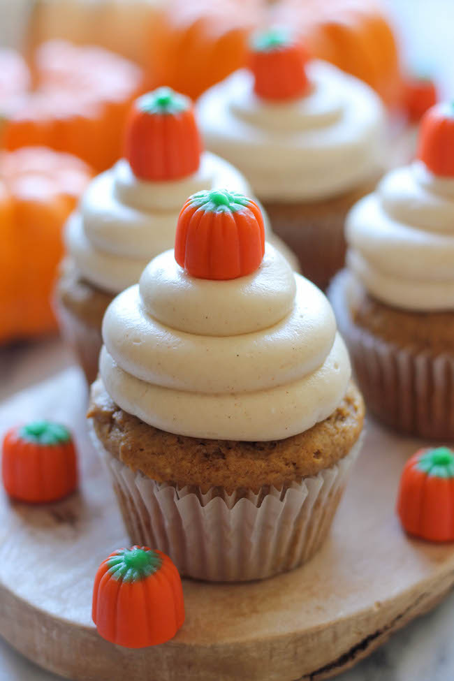 Pumpkin Cupcakes with Cinnamon Cream Cheese Frosting - Damn Delicious