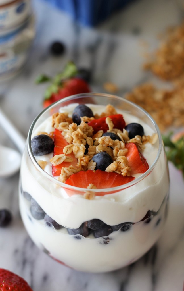 Greek Yogurt Berry Parfaits - Damn Delicious