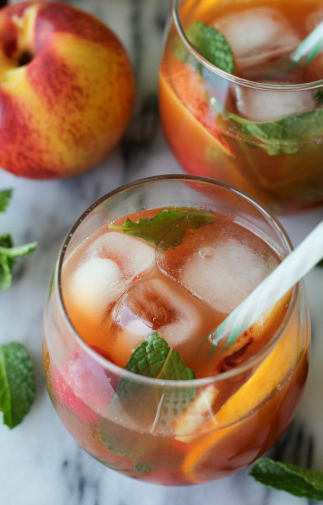 Raspberry Peach Iced Tea - This lightly sweetened iced tea is wonderfully fruity and so refreshing!