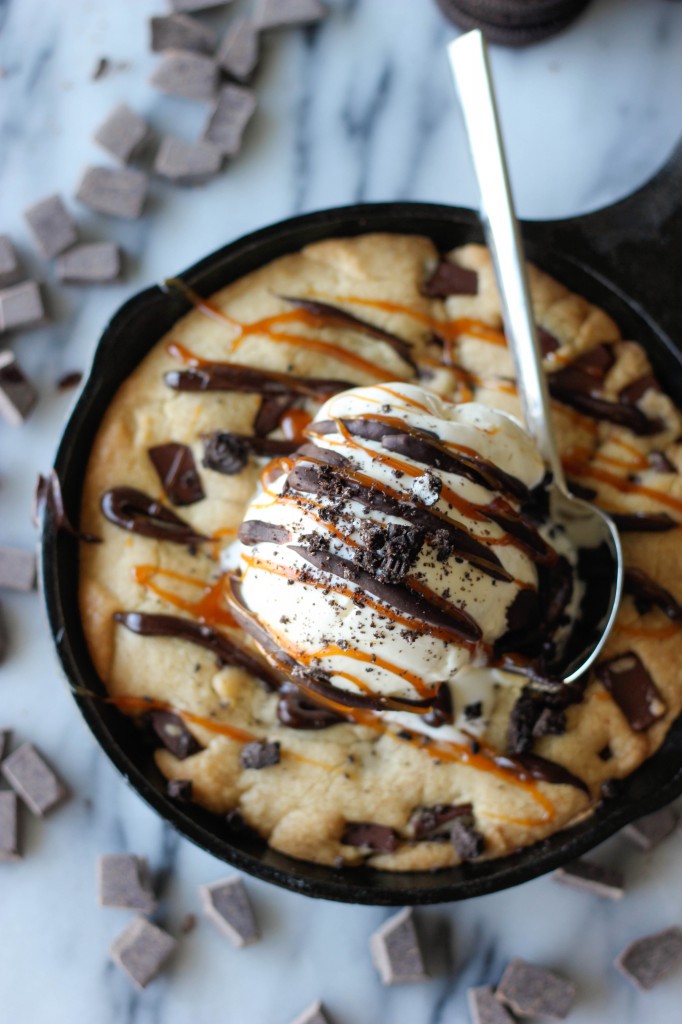 Scrumptious chocolate chip Pizookie (in the crockpot)