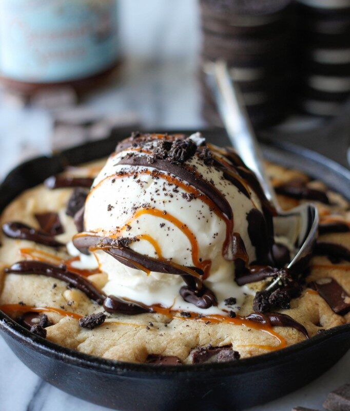 Brown Butter Chocolate Chip Cookie Skillet (“Pizookie”)