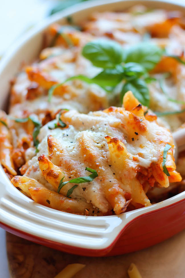 Red Pepper Pasta Bake - A quick and easy cheesy pasta bake that the whole family will love!