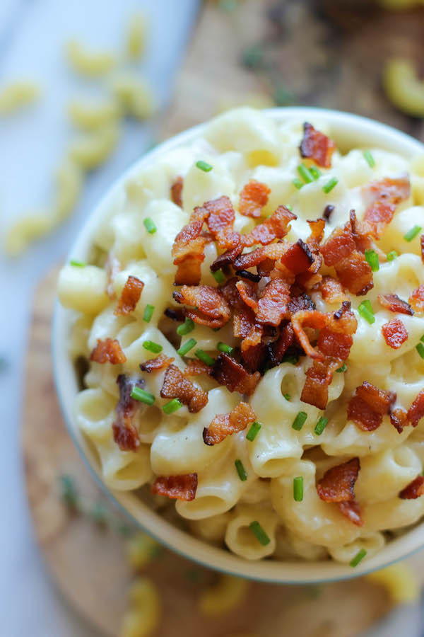 Gruyere Bacon Mac and Cheese - An easy stovetop, no-fuss, 30 min mac and cheese from start to finish!