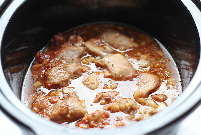 Slow Cooker Honey Sesame Chicken - Simply throw everything in the crockpot for a quick and easy, no-fuss, family-friendly meal!