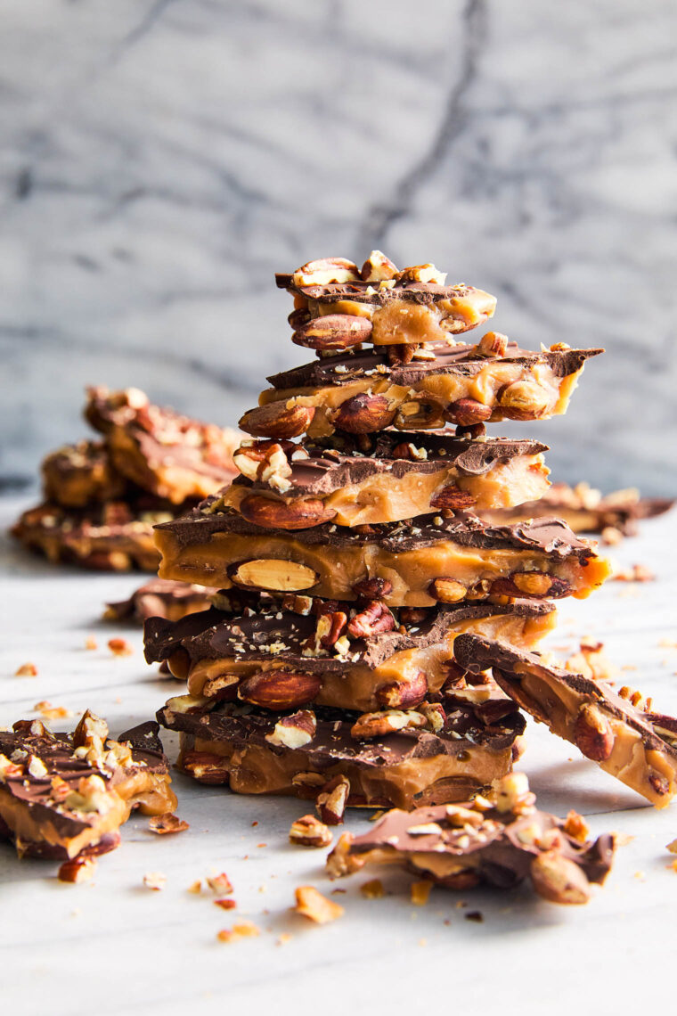 Easy Homemade Toffee - An unbelievably easy peasy, no-fuss, homemade toffee recipe (even for you first-timers!). So perfect for the holidays!