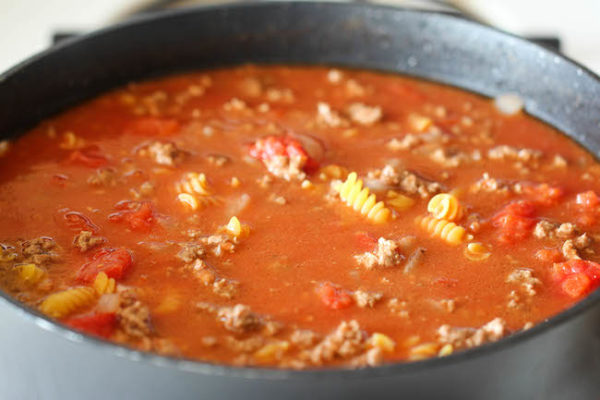 One Pot Cheeseburger Casserole - Damn Delicious