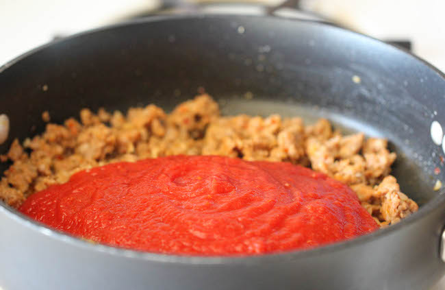 One Pot Baked Ziti - An incredibly easy, no-fuss baked ziti - even the pasta gets cooked right in the pan!