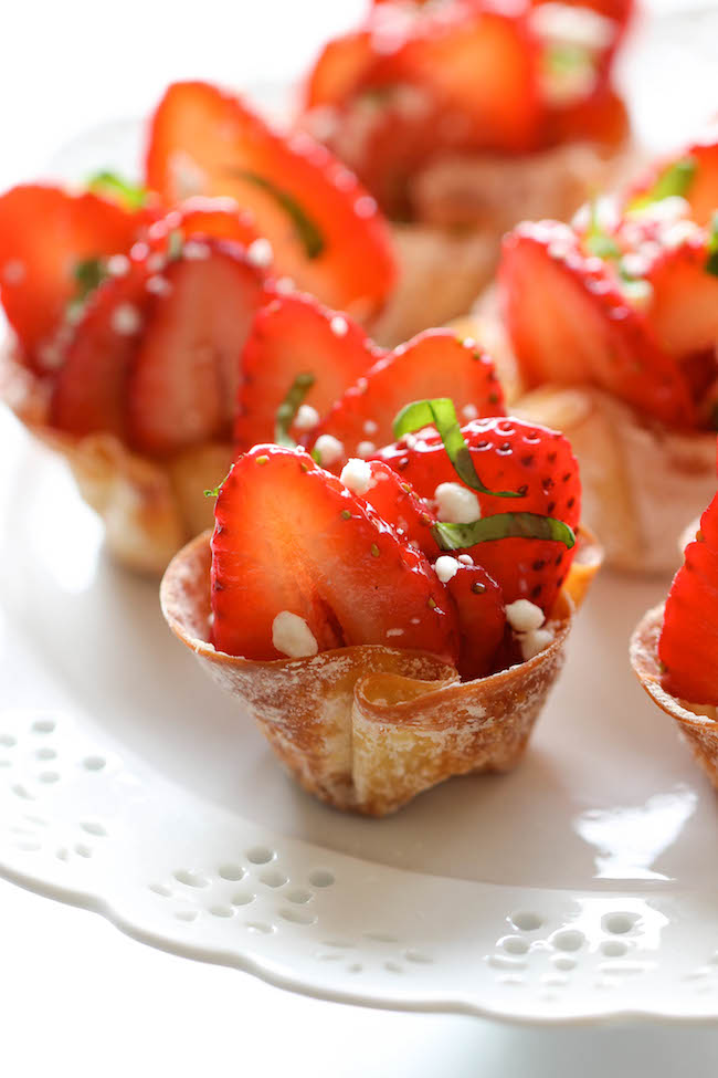 Strawberry Wonton Cups - These elegant wonton cups come together so quickly and easily, and you can even make them ahead of time!