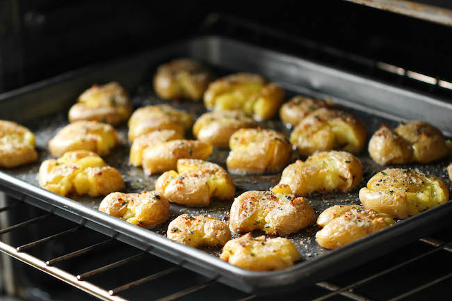 Garlic Smashed Potatoes - These potatoes are incredibly tender on the inside yet amazingly crisp on the outside!