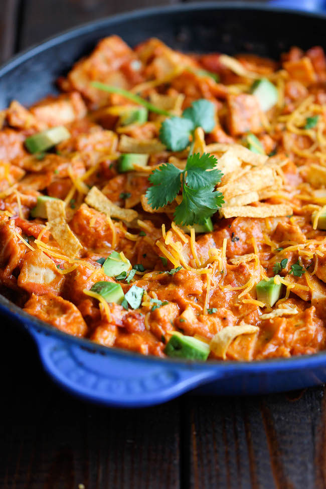 Chicken Enchilada Skillet - An easy, no-fuss, 30 min cheesy skillet dish that the whole family will love!