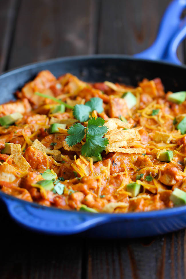 Chicken Enchilada Skillet - An easy, no-fuss, 30 min cheesy skillet dish that the whole family will love!