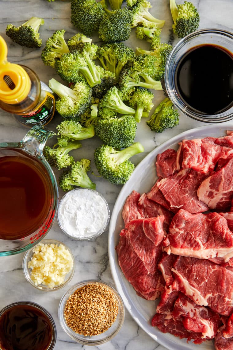 Slow Cooker Beef and Broccoli - A Chinese take-out favorite that can be made right in the slow cooker. It doesn't get easier than that!