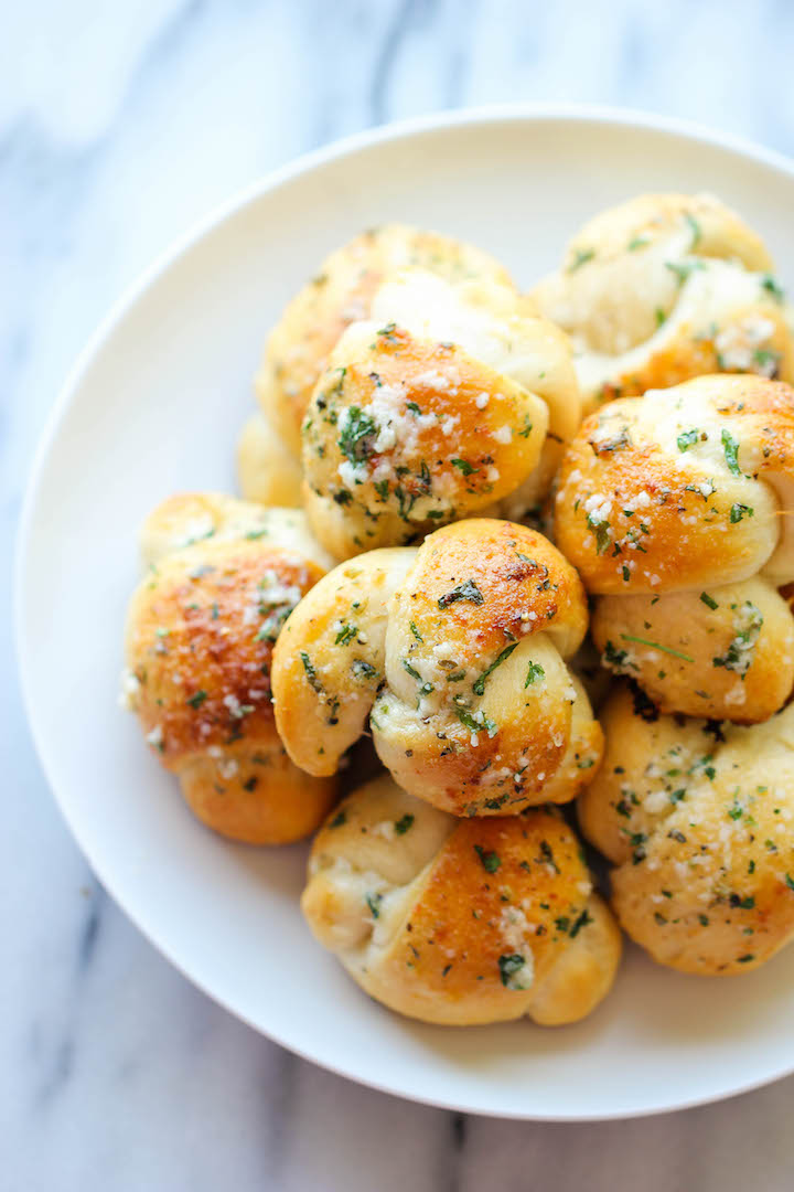 Easy Garlic Parmesan Knots - Damn Delicious