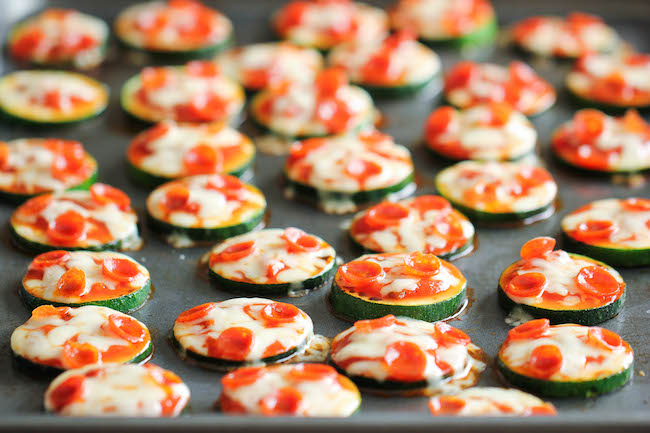 Zucchini Pizza Bites - Healthy, nutritious pizza bites that come together in just 20 minutes with only 5 ingredients!