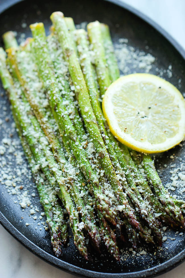Lemon Parmesan Asparagus - A quick and easy side dish with fresh lemon juice, garlic and Parmesan goodness, made with just 5 min prep!
