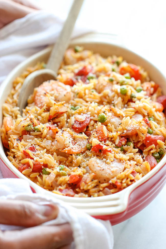 One Pot Lemon Orzo Shrimp | http://homemaderecipes.com/cooking-102/healthy-recipes/orzo-recipes/