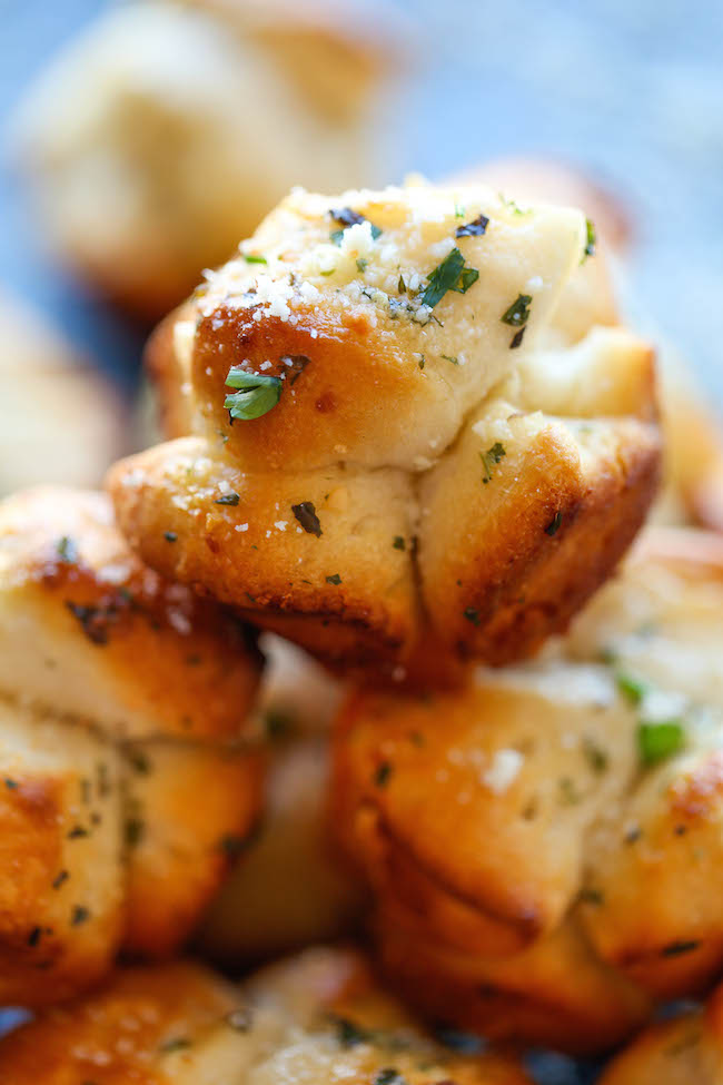 Mini Garlic Monkey Bread - Damn Delicious