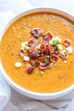 Roasted Butternut Squash and Bacon Soup - Damn Delicious