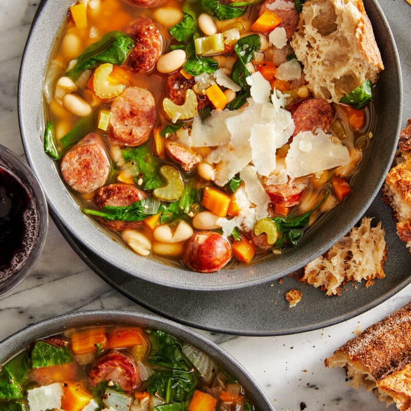 Slow Cooker Sausage, Spinach and White Bean Soup