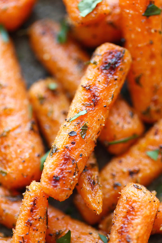 Featured image of post Steps to Make Garlic Roasted Carrots Damn Delicious