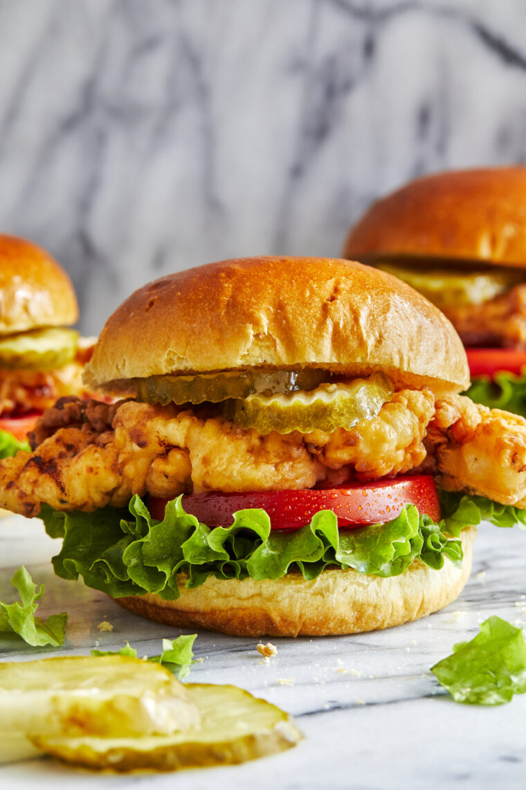 Copycat Chick-fil-A Sandwich - You won't believe how easy this copycat recipe is, and it tastes 100000x better than the original! You can't beat that!