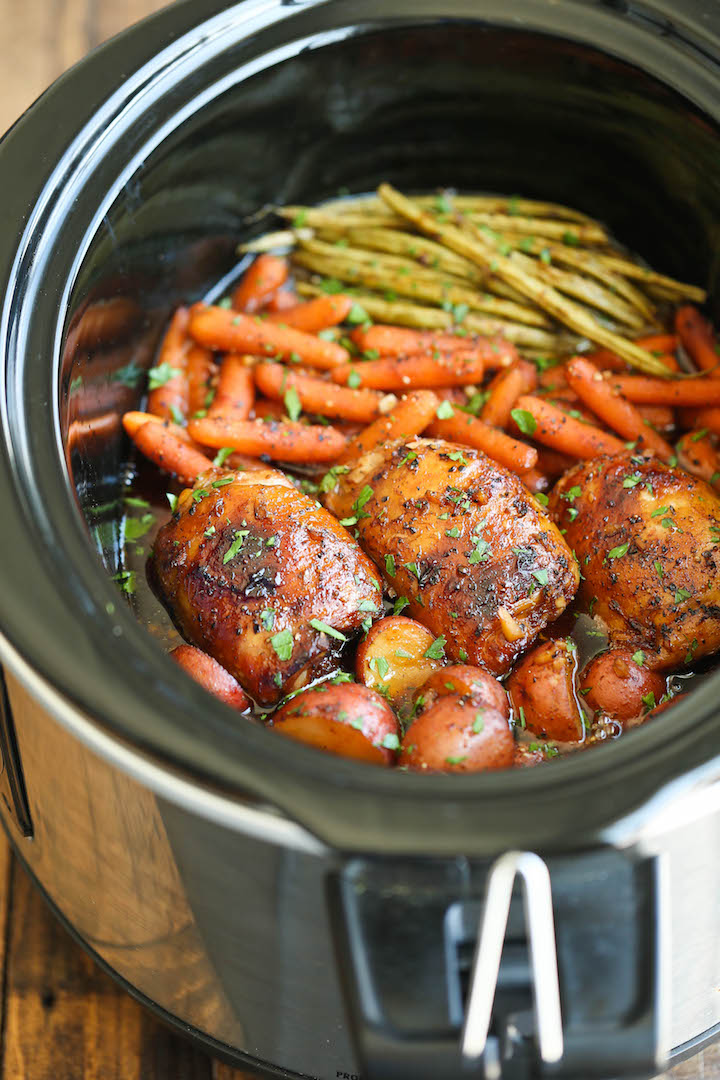 Slow Cooker Honey Garlic Chicken and Veggies - The easiest one pot recipe ever. Simply throw everything in and that's it! No cooking, no sauteeing. SO EASY!