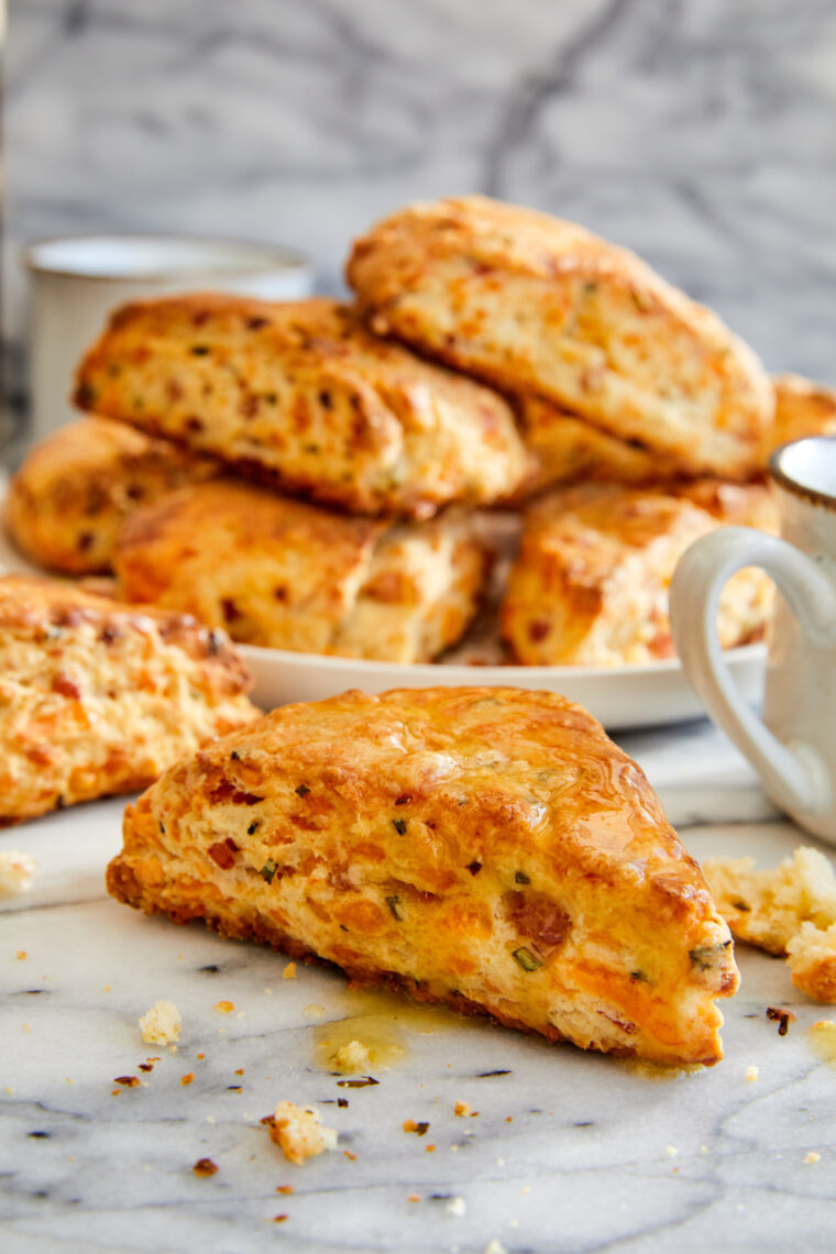 Ham and Cheese Scones - Easy peasy ham and cheddar scones perfect for any time of day - perfect as breakfast, snack-time, appetizer or with a bowl of soup!