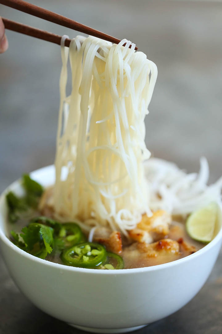 How To Make Pho Soup Base / Vietnamese Chicken Noodle Soup Pho Ga ...