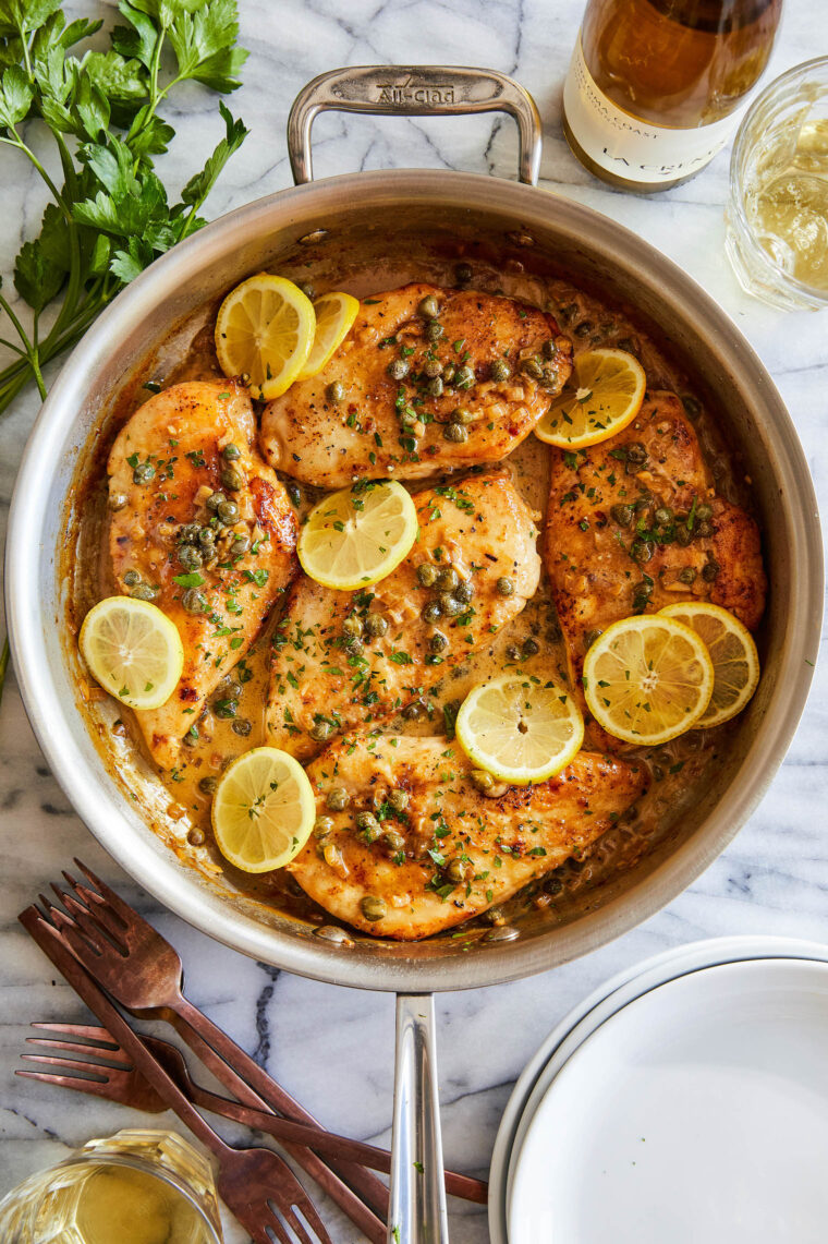 Easy Lemon Chicken Piccata - You won't believe how quick/easy this is with ingredients you already have on hand! Serve over pasta - SO GOOD!