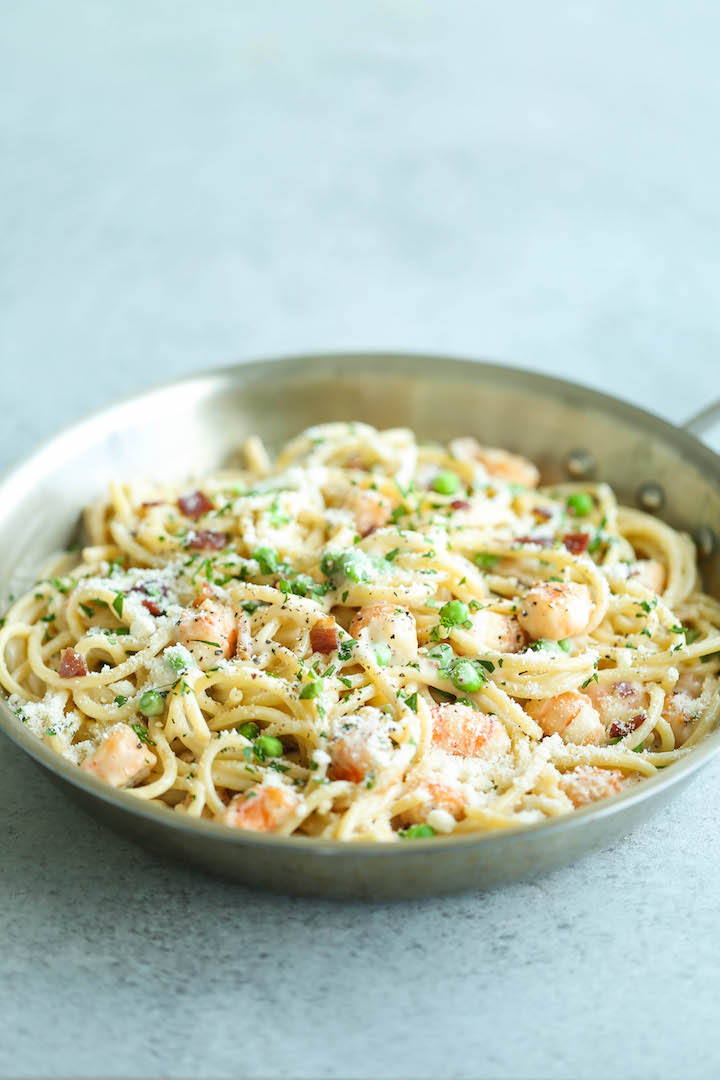 Shrimp Carbonara - Restaurant-quality pasta made right at home in 25 minutes. Not to mention the creamy sauce with crisp bacon and tender-juicy shrimp!