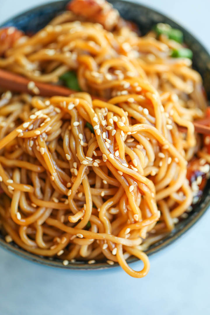 Teriyaki Chicken Noodle Bowls - A quick fix dinner made in less than 30 min. And the teriyaki sauce is completely homemade and way better than store-bought!