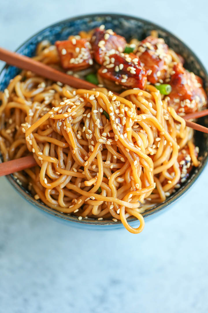 Teriyaki Chicken Noodle Bowls - A quick fix dinner made in less than 30 min. And the teriyaki sauce is completely homemade and way better than store-bought!