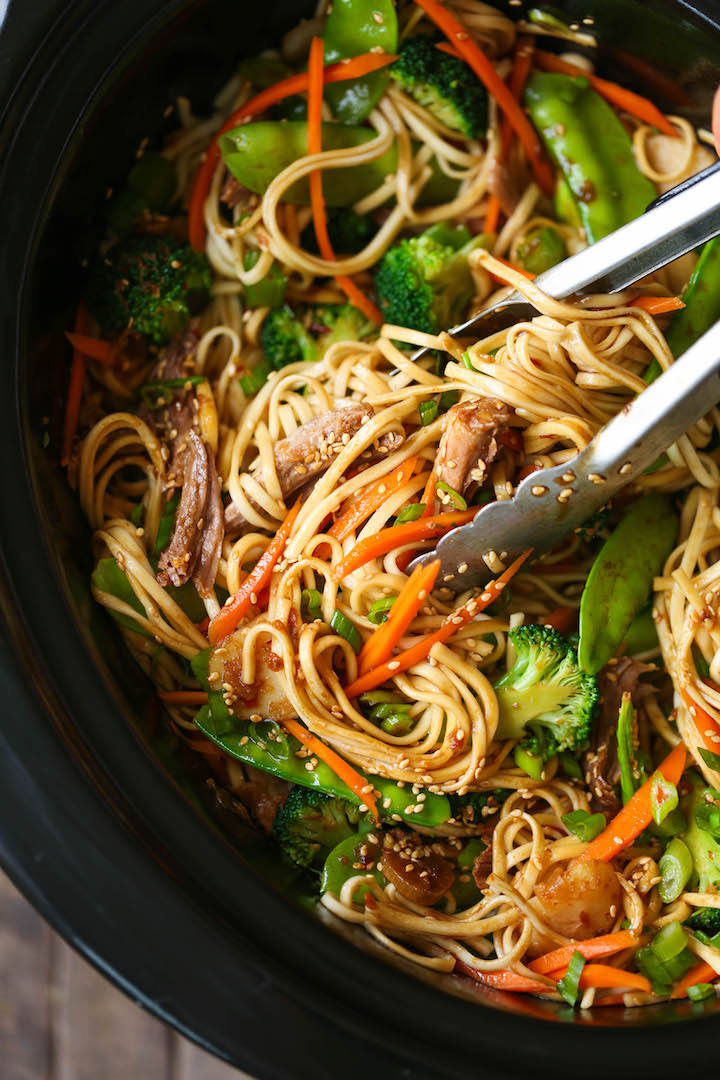 Slow Cooker Lo Mein - Skip delivery and try this veggie-packed takeout favorite for a healthy dinnertime meal that is easy to make right in your crockpot!