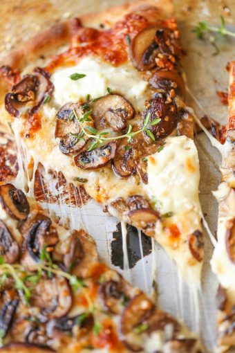 White Mushroom Pizza - Damn Delicious