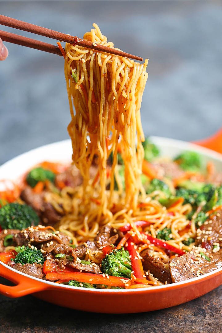 Garlic Sesame Noodles - Easy peasy take-out style sesame noodles for those busy weeknights! It's a simple, quick 30-min meal the whole family will LOVE!